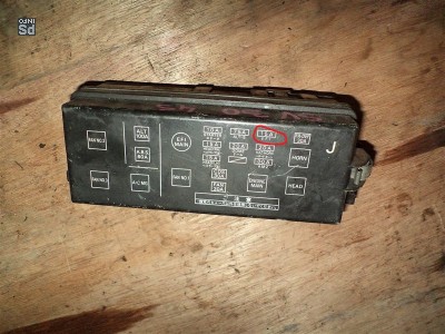 blok-predohraniteley-toyota-camry-sv30-4s-fe-1994-000021054-2-9e3690a2e748ef4a11c617e7c7821b7c.jpg
